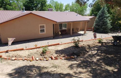 Grizzly Roadhouse Bed and Breakfast - Foto 3