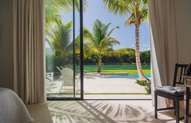 New Lake Front Villa in Golf and Beach Resort - Photo 30