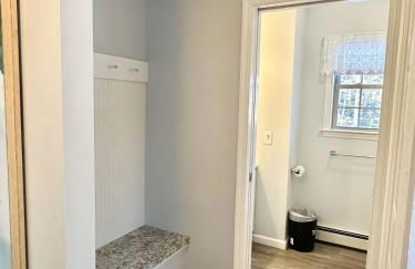 5BR Waterfront Hot Tub Kids Playscape Pets Family Compound! - Foto 46