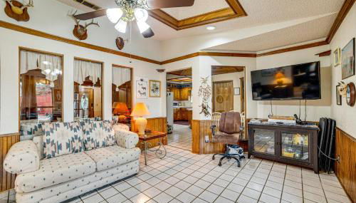 Pet-Friendly Home with Pool - 8 Mi to Central Plano! - Foto 5