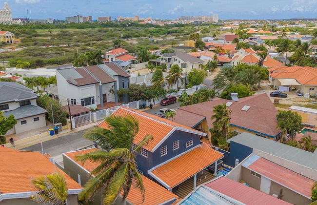 Renovated 4br2ba w Private Pool in Prime Location - Foto 45