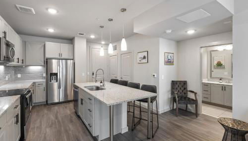 Modern 2BR Poolside Patio Suite in North Austin - Foto 3, Other