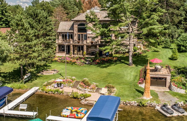 Church Pine Lodge in Osceola - Photo 2