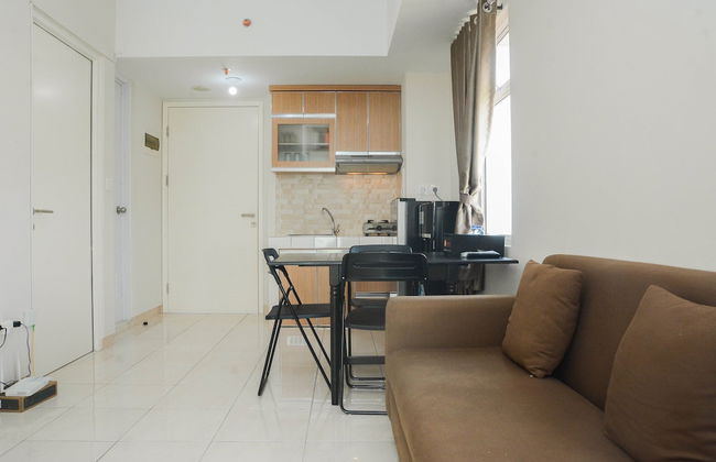 Comfy 2BR Apartment @ Springlake Summarecon - Foto 14