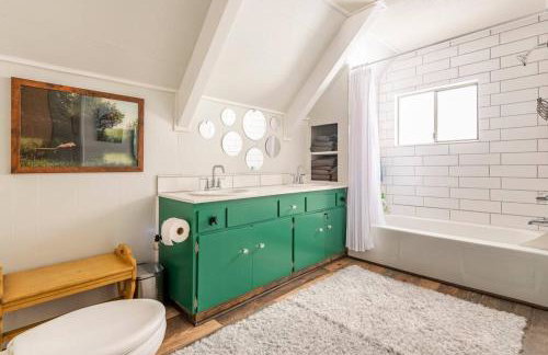 Quaint Cabin in Serene Lakes - Close to Skiing! - Foto 23