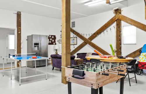 Bombastic Home - Steps to Beach - GameRm - Hot Tub - Pet Friendly - Foto 42