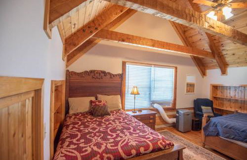 River Access, VIEWS, Sleeps 8, Fire Pit - Foto 20