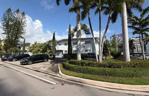 Bay Harbor Boutique Vacation Rental - Photo 6