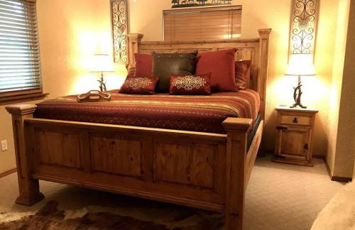 Horsin Around-cabin With A Peaceful Covered Deck - Foto 4