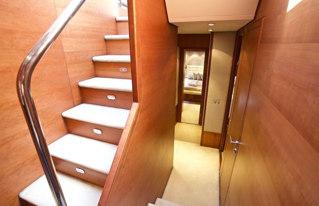 Italy Luxury Yacht Charter - Photo 8