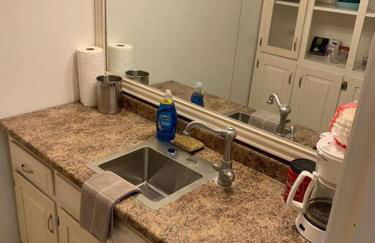 Charming Central Amarillo Retreat with a Jacuzzi - Photo 12