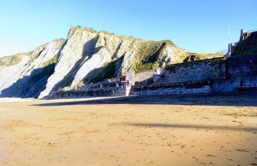 Apartamento Costa II con Parking exterior comunitario y parking privado en el centro - Foto 20