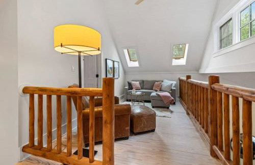 Bella and Dulce's Lakehouse by Juniper Holiday + Home - Photo 33