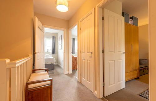 Charming Modern Retreat with Private Garden - Pass the Keys - Foto 19