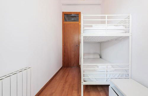 Bright 2BR in Clot Desk Fiber Wi-Fi - Foto 13