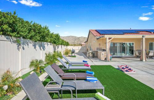 Views, Gameroom, Saltwater Pool & Hot tub, Firepit by MariamsBnb - Foto 56