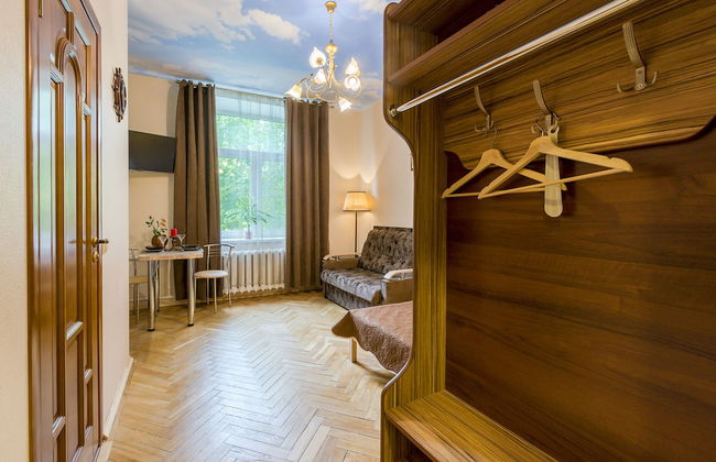 Hotel Azure - Photo 9