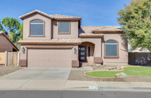 7 Mi to State Farm Stadium Family Home with Pool - Foto 31