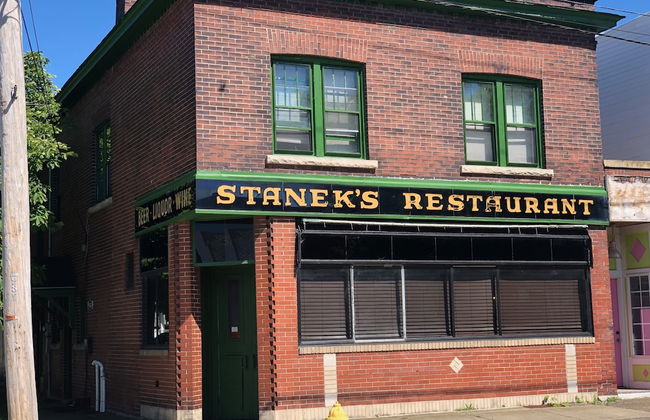 The Pub with Private Yard & Parking, Near the Falls & Casino by Niagara Hospitality - Foto 34