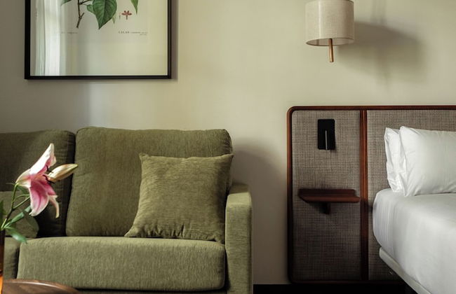 Batimont Suites & Apartments - Photo 14