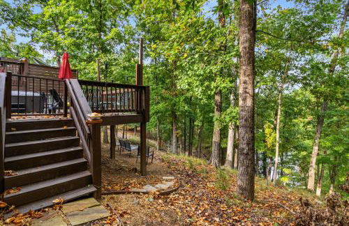 4bd Waterfront House in Lake Lanier with HotTub, FirePit, Wifi, Ping Pong and 2 Kaya - Foto 39