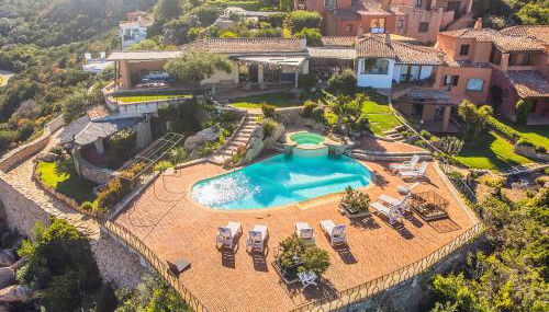 Sardinia Family Villas - Villa Carmen with sea view and pool - Foto 2