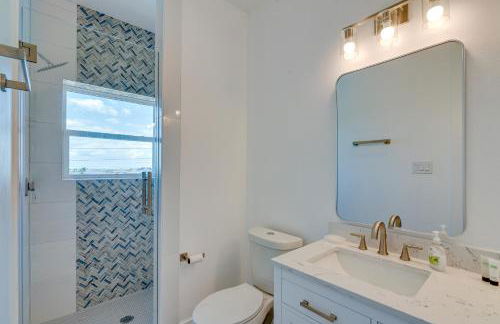 Ocean Views, Steps to Sand! Coastal Galveston Gem - Foto 21