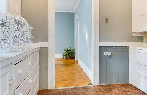 Classic North End Gem Yard, Patio and Modern Style! - Foto 11