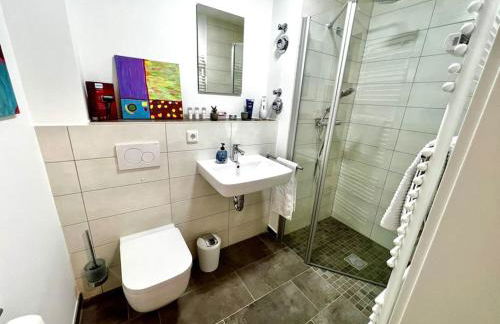 Carefree Mikroapartment inkl. Balkon + Tiefgarage - Foto 3