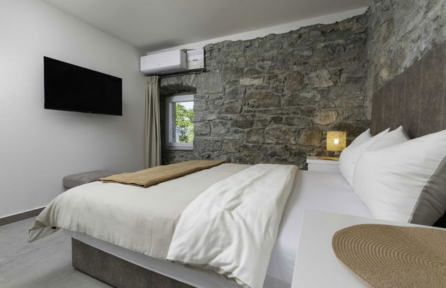 Luxury Krk Villa With Private Pool and Gardens - Photo 7