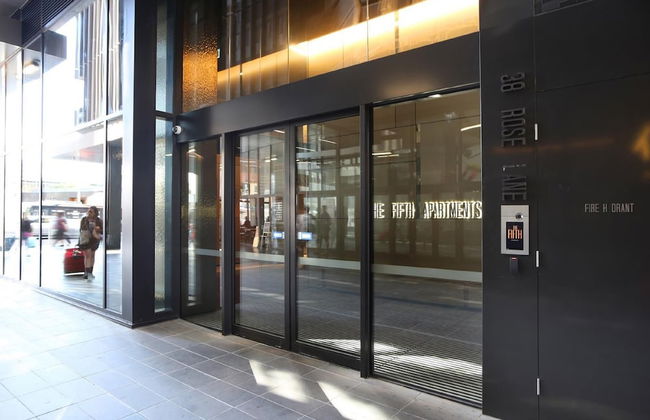 The Escape in Southern Cross Station - Foto 37