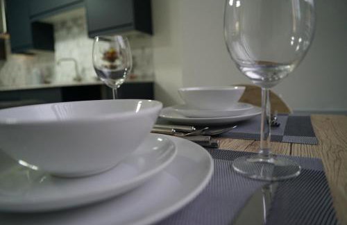 Modern 2 Bed Apartment, Desborough, Kettering, Sleeps 5, Free Parking, WIFI, Ideal for Contractors, Professionals, Families and Relocations - Photo 18