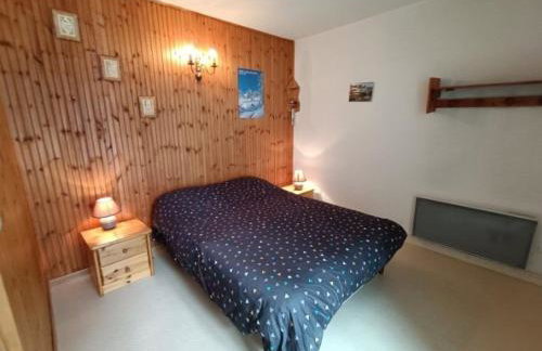 Appartement cosy 6 pers, proche pistes, balcon, casier à skis, parking gratuit - FR-1-602-25 - Foto 5
