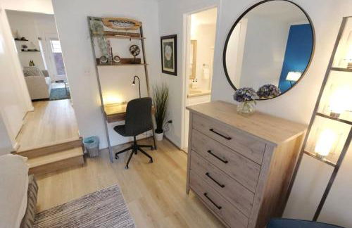 Four Reasons- Location Food Night Life Comfort - Foto 4