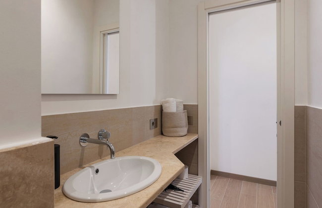 JOIVY Exclusive 2-Bedroom Villa with Private Garden - 5 minutes from the Colosseum - Photo 96