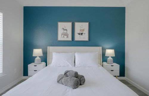 Vibrant Spacious Home w Private Pool and Jacuzzi - Foto 25