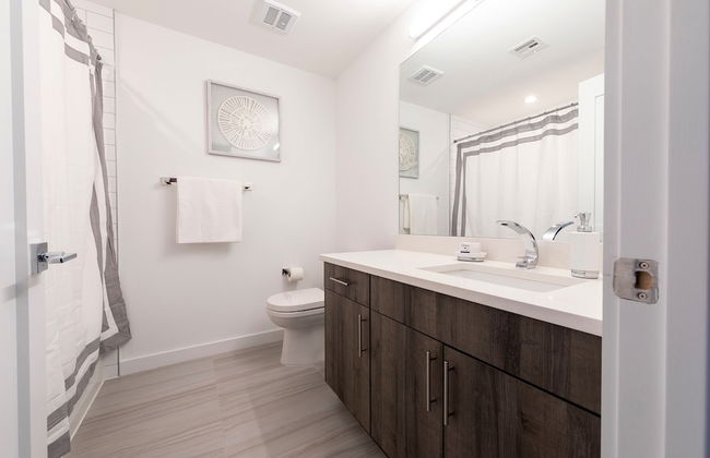 Sun-drenched 3BR Loft With Outdoor Space Near NYC - Foto 14