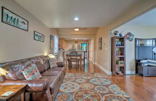 Creekside Home with Patio, Walk to Manitou Incline! - Foto 8