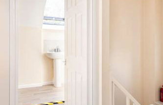 Charming Entire 2-Bedroom House in Milton Keynes - Photo 35