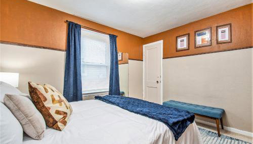 Tahanan - Cozy 4BD Near Downtown & UND - Gameroom - Foto 3