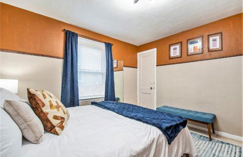 Tahanan - Cozy 4BD Near Downtown & UND - Gameroom - Foto 3