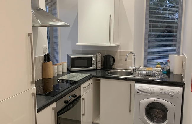 Aberdeen Serviced Apartments - The Lodge - Photo 7