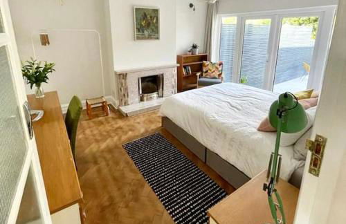 Flat1Hove- renovated, 2BR, patio, beach, free onsite parking - Foto 12