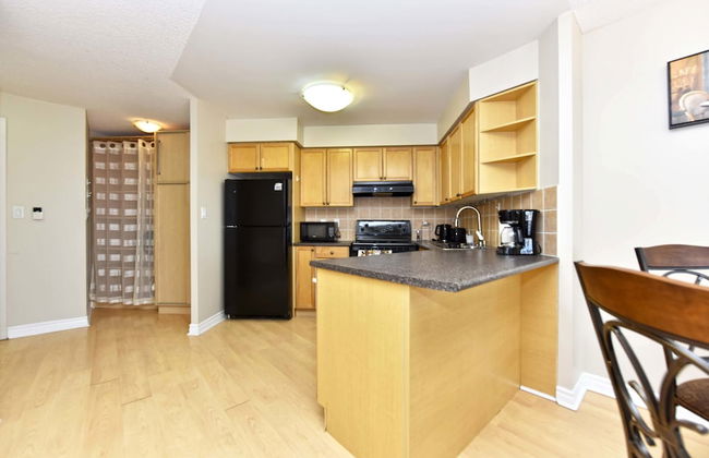 Sarkar Suites - 3888 Duke of York Blvd - Photo 15