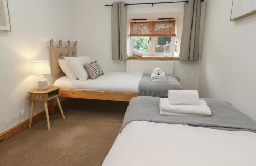 Riverside Barn - Photo 23