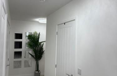 Serenity Waterfront 2 Bed Apartment - Foto 70