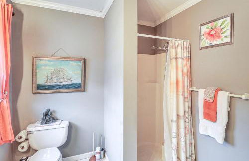 Spacious Trappe Getaway with Outdoor Pool and Gazebo! - Foto 18