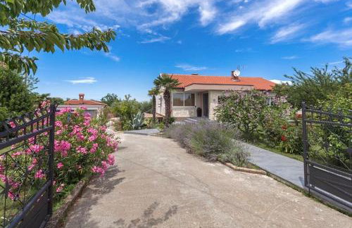 Villa Viktoria poll&garden view - Foto 6