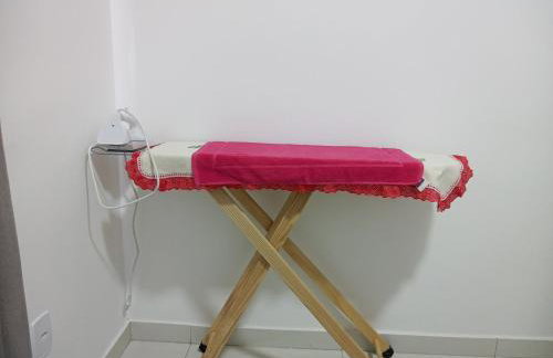 Apartamento completo 3 quartos Suíte Sala Cozinha Lavanderia e perto de tudo - Foto 25