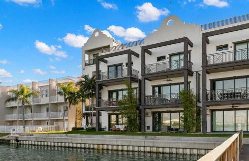 Waterfront Oasis 3 BR/4 beds~3 min walk to beach. - Foto 23